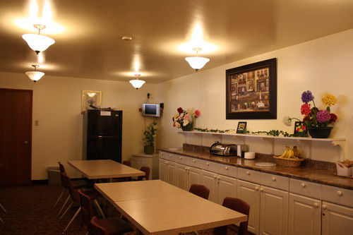 Redwood Motor Inn Brandon Exterior photo